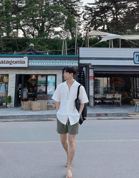 Credit to the owner. Just saw this in facebook trend. Singapore Outfit Ideas For Men, Korea Summer Outfit Men, Beach Outfit Guys, Bangkok Outfit Men, Korean Mens Fashion Summer, Japan Summer Outfits Men, Japan Men Fashion Summer, Bangkok Thailand Outfit Ideas Men, Asian Men Summer Fashion