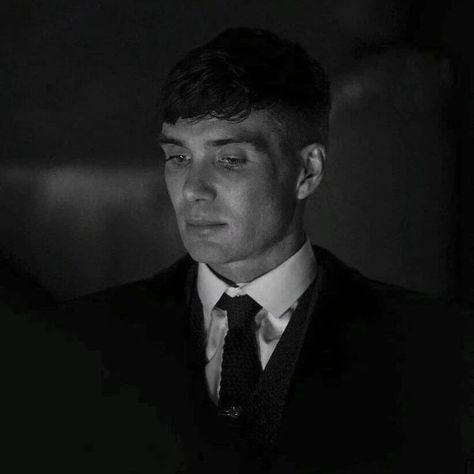 ✨Cillian Murphy✨💀🤍 جيسون ستاثام, Muslim Beard, Peaky Blinders Characters, Peaky Blinders Wallpaper, Peaky Blinders Thomas, Peaky Blinders Tommy Shelby, Boxing Videos, Cillian Murphy Peaky Blinders, Anime Photo Profile Dark