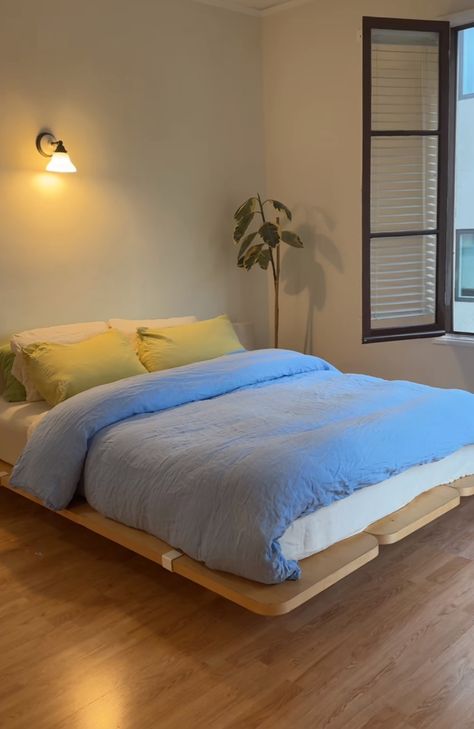 Bed On Box Spring On Floor, Simple Japandi Bedroom, Minimalist Mid Century Modern Bedroom, Floyd Bed Bedroom Ideas, Bedroom With Angled Walls, Double Window Bedroom, Scandinavian Modern Bedroom, Asymmetrical Bedroom Layout, Floyd Bedroom