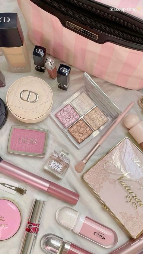 Make Up Bag Aesthetic Pink, Girlie Aesthetic, Makeup Dior, Makeup Mistakes, Makeup Needs, Too Faced Makeup, Pink Girly Things, Pink Vibes, Make Mistakes