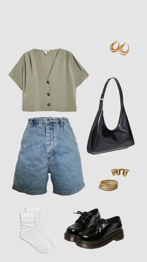 #outfitinspo #casualcomfort #girlhood #errandoutfits #springfit #aestheticfit #collegeoutfit #girlie #girlblogger #puttogether #closet #collegefit #wardrobeguide #comfortoutfit #springlook Closet