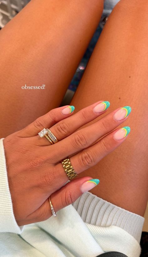 Sun French Tip Nails, Cute Nail Ideas Back To School, Nails Ideas For Summer 2024, Summer Nails 2024 Acrylic, Simple Europe Nails, Recruitment Nails Sorority, Europe Trip Nail Ideas, Beach Day Nails, Back To School Nails For Teens 2024