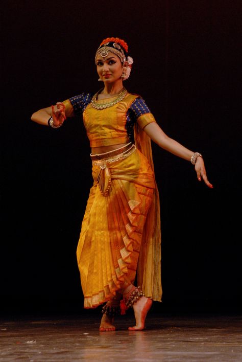 Explore BhavanaReddyOfficial's photos on Flickr. BhavanaReddyOfficial has uploaded 23 photos to Flickr. Bharatanatyam Costume Colors, Bharatanatyam Costume, Bharatanatyam Dancer, Indian Classical Dancer, Dance Forms, Bharatanatyam Poses, Dance Of India, Classical Dress, Indian Classical Dance