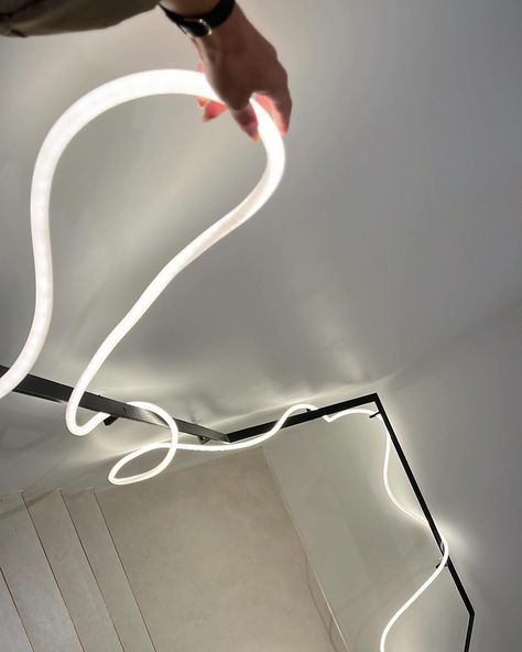 Spotted at home with @evaharlou – our Flex Tube in action! 🙌🏼 Get creative like Eva and explore endless possibilities with the flexible LED light tube. Its bendable design opens up a world of opportunities for how you can use it – whether it’s for cozy home lighting, artistic installations, or something completely unique 💡🌟 Thank you so much for sharing your creativity with us Eva 😍 #FlexTube #EvaHarlou #CreativeLighting #FlexibleDesign #HomeInspiration #LightUpYourSpace Flexible Led Light, Light Tube, Dream Home Design, Get Creative, Endless Possibilities, Home Lighting, Led Light, Home Design, Dream Home