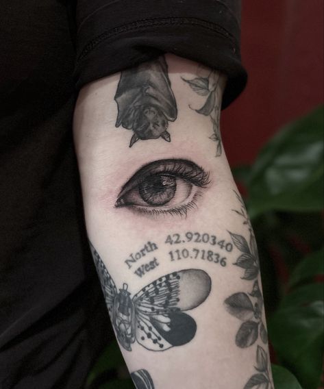 Elbow tattoo inspo eyeball tattoo. Black and grey eye tattoo Eye Tattoo Inner Elbow, Eye Tattoo On Elbow, Eye On Knee Tattoo, Elbow Filler Tattoo, Eye Elbow Tattoo, Eyes Tattoo Forearm, Eye Tattoo Arm, Arm Ditch Tattoo, Ditch Tattoos