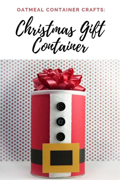 Are you looking for oatmeal container crafts? If so, check out this quick and simple Christmas gift container. It's perfect for giving homemade cookies, caramel corn, candies, or other sweet treats to friends and family. Craft With Oatmeal Container, Oatmeal Container Crafts Christmas, Christmas Containers For Treats, Christmas Cookie Container Ideas, Pringles Can Christmas Crafts, Oatmeal Container Crafts, Unique Gift Wrapping Christmas, Container Crafts, Oatmeal Container