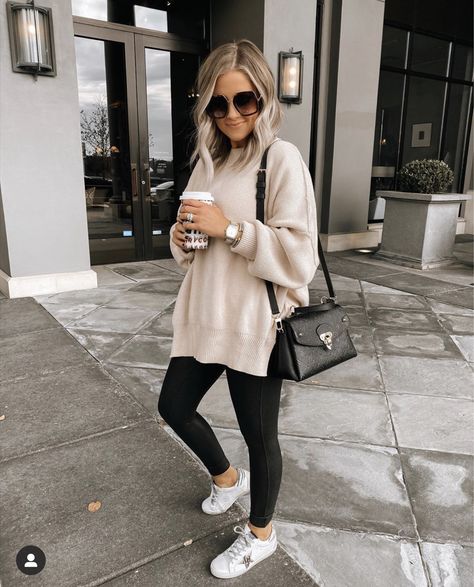 Winter Comfortable Outfits, Sporty Everyday Fall Sweater, Casual Neutral Winter Sweatshirt, Neutral Disney Outfits, Sporty Oversized Sweater For Everyday, Athleisure Crew Neck T-shirt For Fall, Everyday Fall Athleisure Leggings, Plus Size Outfits Winter, Active Wear Outfits Winter