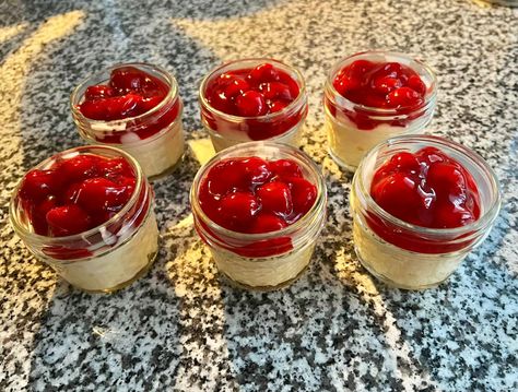 Cherry cheesecake pudding cups We Cherry Cheesecake Jars, We Cheesecake Pudding, Ww Cherry Cheesecake, Weight Watcher Cherry Cheesecake Jars, Weight Watchers Cherry Cheesecake, Protein Cherry Cheesecake, Weight Watchers Cheesecake Cups, What To Make With Cheesecake Pudding, Healthy Cheesecake Cups