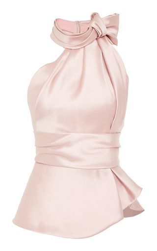 This **Brandon Maxwell** Halter Satin Scarf Top features a high scarf tie neck with a cinched waist. Satin Scarf Top, Look 80s, Neck Halter Top, Pink Halter Top, Fest Outfits, Satin Scarf, Top Moda, Tie Neck Tops, Scarf Top