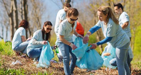 5 Ways to Socialize Outside of the Classroom - Learning Liftoff Community Service Ideas, Child Nutrition, Community Service Projects, Events Activities, Event Activities, Youth Group, Online School, Community Service, School Library