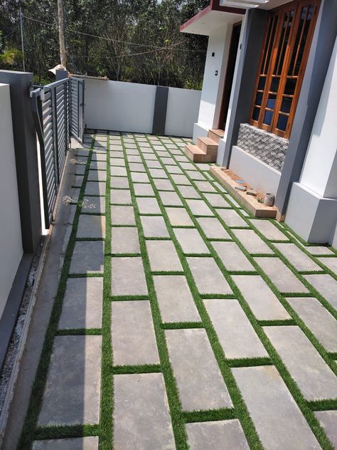 Shabad stone With Artificial grass. We provided vietnam Grass 25mm. #NaturalStoneLandscape #OutdoorDesignInspiration #TimelessStoneCraftsmanship #GardenDreams #SustainableLandscapes Parking Tiles Design, Beautiful Houses Exterior, Grass Pavers, Resturant Design, Small Front Yard Landscaping, House Balcony Design, Small Front Yard, Indian Home Design, Patio Tiles