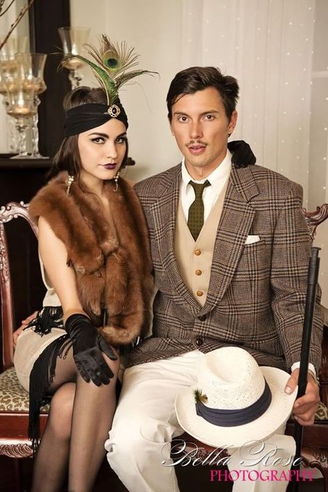 Gangster Costume, Gatsby Party Outfit, Gatsby Outfit, Look Gatsby, 20s Costume, Flapper Halloween, Gangster Costumes, Style Année 20, Speakeasy Party