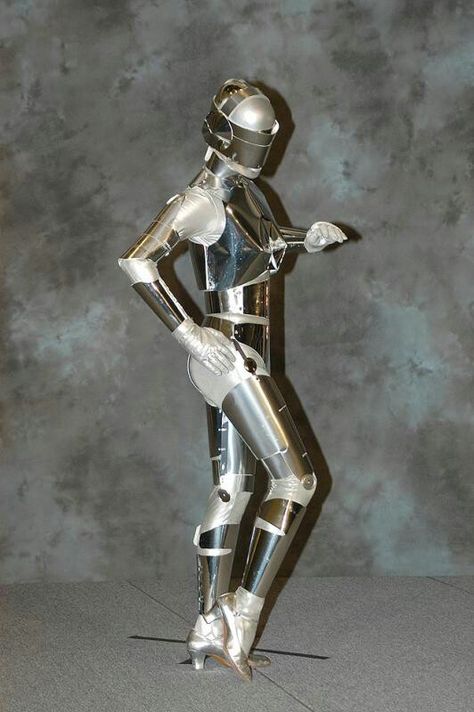 Android Costume, Robot Fashion, Robot Costume, Future Robots, Robot Costumes, Robot Suit, Living Statue, Android Robot, Vintage Robots