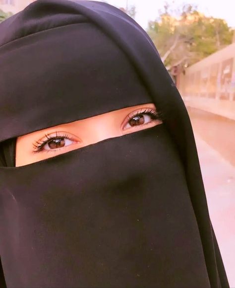 Nikab Girl, Aesthetics Dp, Niqabi Girl, Army Couple Pictures, Fb Profile Photo, Dj Images Hd, Self Pictures, Best Friend Pictures Tumblr, Muslim Couple Photography