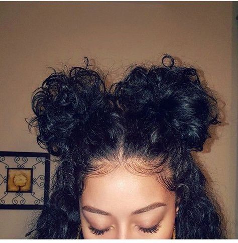 Follow Cali Yatta for more ❤️ Space Buns, Hair Laid, Penteado Cabelo Curto, Baddie Hairstyles, Grunge Hair, Half Up Half Down, Curly Hair Styles Naturally, Half Up, Perfect Hair