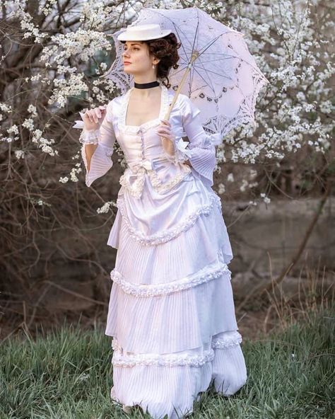 Umbrella Outfit, Victorian Parasol, Body References, Victorian Elegance, Tier Dress, Historical Women, Flower Festival, Elegant Aesthetic, Victorian Women