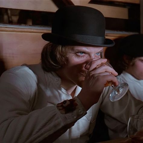 MOVIE:CLOCKWORK ORANGE (1972) Alex Delarge, Cinema Aesthetic, Malcolm Mcdowell, A Clockwork Orange, Orange Icons:), Movie Aesthetic, Film Icon, Septième Art, Movie Shots