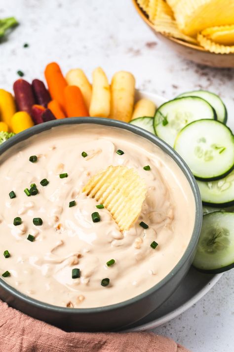 Are you looking for the most delicious high protein snacks? Look no further than this high protein French onion dip. It's a simple 3 ingredient recipe perfect for weekdays and special occasions. High Protein Dip, High Protein Snack Ideas, Protein Snack Ideas, French Onion Dip Recipe, Protein Ideas, Healthy High Protein Snacks, Onion Dip Recipe, High Protein Snack, Caramelized Onion Dip