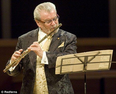 James Galway James Galway, Woodwind Instruments, Bilbo Baggins, Music Do, Flute Music, Galway, Great Words, Happy Memories, Love Affair