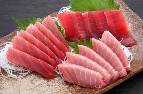 Sashimi Tuna, Sashimi Platter, Tuna Sashimi, Iron Chef, Fancy Restaurant, New Menu, A Diary, Raw Food, Raw Food Recipes