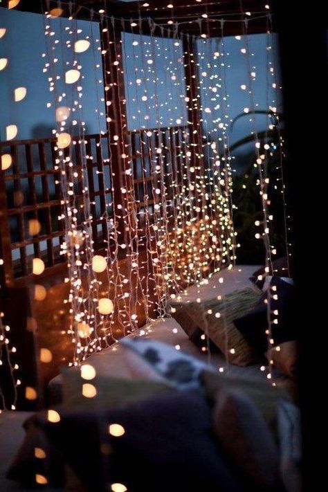 10 Waterfall String Light Wedding Decoration Ideas #weddingday   #life    #gifts   #weddingbudget  #dress Inspiring Photography, Balkon Decor, Interior Boho, Lights Wedding Decor, Deck Lighting, घर की सजावट, Dream Backyard, Decoration Inspiration, Alam Semula Jadi