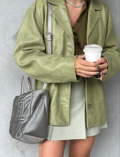 Maxine Wylde on Instagram -monochromatic outfits green inspo sage color Corporate Baddie Colorful, Mint Green Jacket Outfit, Monochromatic Outfit Green, Sage Green Outfit Aesthetic, Moss Green Outfit, Monochrome Green Outfit, Maxine Wylde, Sage Green Outfit Ideas, Cute Green Outfits