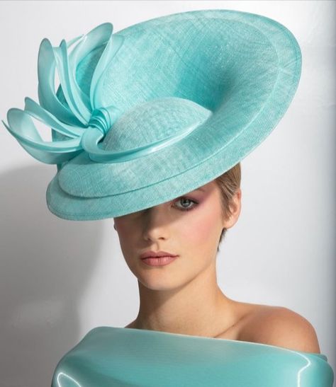 Phillip Treacy Hats, Phillip Treacy, Classy Hat, Queen Diana, Fascinator Hats Outfit, Philip Treacy Hats, Fascinator Hats Diy, Fascinator Hats Wedding, African Hair Wrap