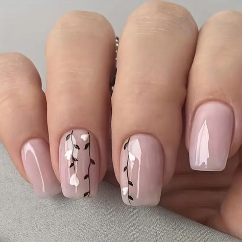 Glossy Nude Press Nails Heart Branch Design Short - Temu Unghie Nail Art, Nagel Tips, Colorful Nails, Her Nails, Fake Nails With Glue, Stick On Nails, Nail Art Hacks, Nail Arts, Nail Accessories