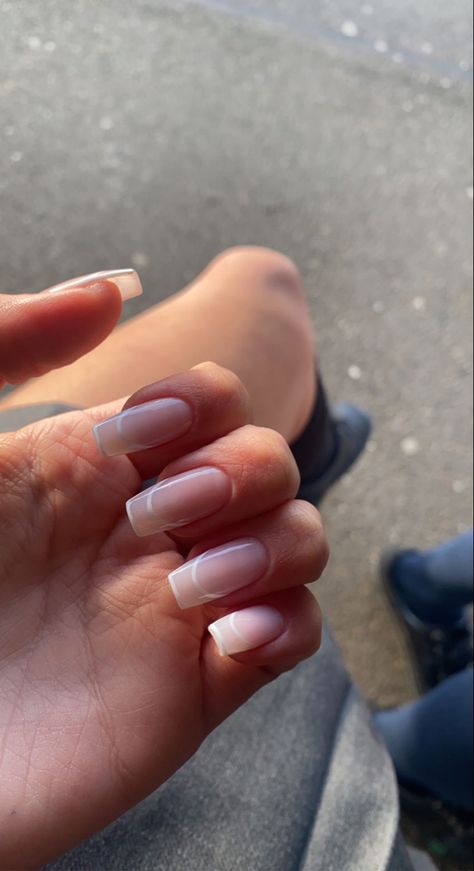 White Outline French Tip Nails Coffin, Outline French Tip Nails Coffin, White Outlined Nails, White Outline French Tip Nails, White Outline Nails, French Outline Nails, Outline French Tip Nails, French Tip Outline, Outlined Nails