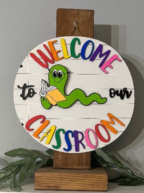 Welcome Sign Front Door For Preschool, Ideas To Decorate A Classroom, Well Come Back To School Board, Circle Teacher Sign, Preschool Decoration Ideas Hanging, Class Door Decoration Ideas Welcome, New Session Welcome Board, Welcome To Our Class Door Display, New Session Welcome Board For School