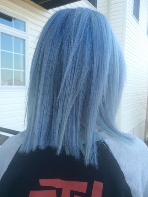 Pale Blue Hair Color, Pastel Blue Hair Aesthetic, Short Pastel Blue Hair, Frosty Blue Hair, Pastel Blue And Pink Hair, Ice Blue Hair Color, Baby Blue Hair Color, Light Blue Hair Aesthetic, Cotton Candy Blue Hair