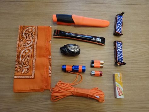 What should I put in my survival kit? Summer Survival Kit, Water Purification Tablets, Travel Prep, Gaffer Tape, Survival Blanket, Wound Dressing, Bushcraft Camping, Shadow Sticks, Go Outdoors