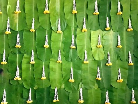 Banana Leaves Background, Banana Leaves Decoration, Banana Leaf Decor Wedding, Banana Leaf Decor, Leaf Decor Wedding, Indian Decoration, Bangalore Wedding, Caricature Wedding, Plate Decoration