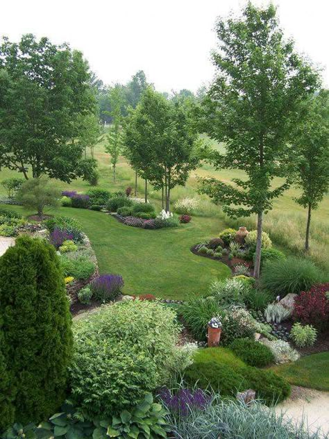 Large Backyard Landscaping, Sloped Garden, Backyard Garden Design, Front Yard Garden, Garden Landscape Design, Beautiful Backyards, Planning Ideas, Garden Cottage, Outdoor Landscaping