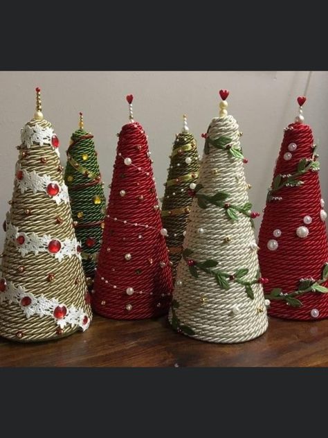 Gingerbread Cone Tree, Small Christmas Tree Ornaments, Yarn Christmas Tree Craft, Christmas Cones Decorations, Yarn Wrapped Christmas Tree, Christmas Tree Yarn, Christmas Decorations Diy Crafts, Yarn Trees, Christmas Cones