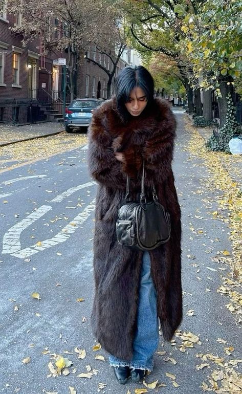 Fur Coat Outfit, Autumn Fits, All Jeans, Fall Fits, Winter Fits, Coat Outfits, Mode Inspo, Kate Moss, Mode Vintage