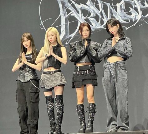 Aespa Members, Kpop Concert Outfit, Grey Bodysuit, Winter Aespa, Concert Fits, Futuristic Fashion, Grey Outfit, Blue Square, Press Photo