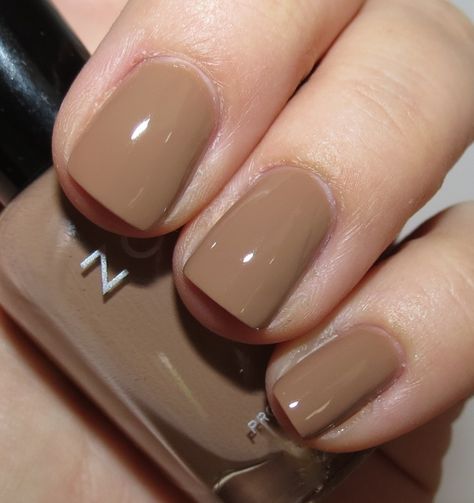 Neutral Fall Nails, Nail Paint Shades, Brown Nail Polish, Brown Nail, Long Nail Art, Nail Polish Colors Fall, Autumn Nail, Black Acrylic Nails, Nude Nail Polish