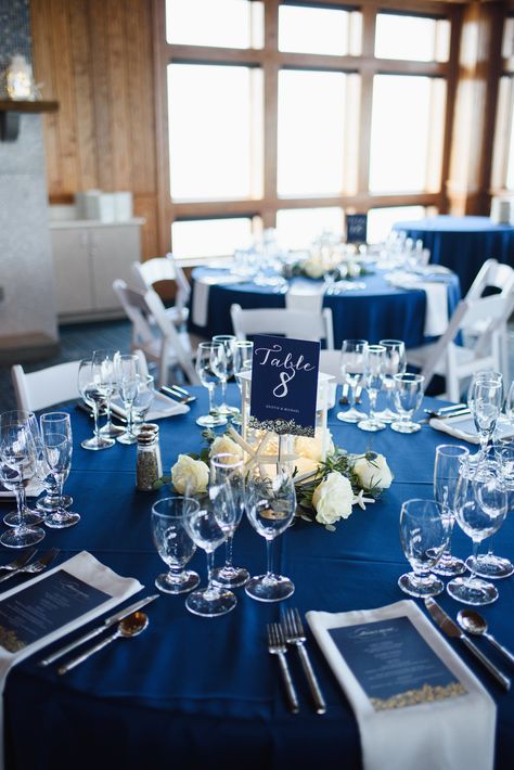 Navy Blue Black Wedding Theme, Navy Blue Dinner Table Decor, Dark Blue Wedding Table Decor, Navy Blue Table Cloth Setting, Light And Dark Blue Table Setting, Navy Blue Centrepiece, Navy Blue Flower Arrangements Table Settings, Midnight Blue Table Setting, Dark Blue Wedding Reception