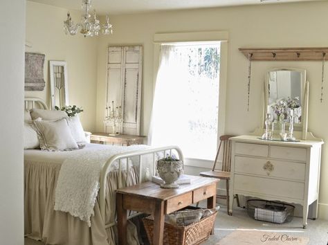 French Shabby Chic Bedroom, Shabby Chic Bedroom Ideas, Farmhouse Chic Bedroom, Chic Bedroom Ideas, Decorate My Room, French Country Decorating Bedroom, Country Bedroom Decor, French Country Bedrooms, Decor Ikea