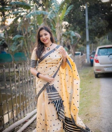 💥🥻Mix POLY Paat Mekhela Sador Assamese MEKHELA SADOR MEKLA CHADAR MIX PAT JURA MEKEHLA BY KAMDAR 🥻💥 Saree Fabric: Poly Silk Blouse: Running Blouse Blouse Fabric: Poly Silk Pattern: Woven Design Blouse Pattern: Woven Design Net Quantity (N): Single This item is NOT a Saree. It’s an Assamese Traditional Wear called Mekhela Sador. Length of Chadar: 2.75 meter Length of Mekhla: 1.75 meter , Blouse 0.75 meter. ACTUAL COLOR MAY VARY FROM IMAGE. MATERIAL- SOFT MIXPAT chador mekhela assamese mekhe... Mekhela Sador Blouse Design, Mekhela Sador, Mekhela Chador, Latest Model Blouse Designs, Silk Pattern, Design Blouse, Blouse Models, Designer Blouse Patterns, Quick Outfits