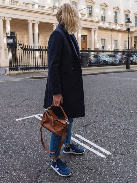 This Is the Sneaker Brand Everyone Wore in 2019 Blue Sneakers Outfit, Veja Trainers, Emma Hill, Navy Blue Sneakers, Trainers Outfit, Sneaker Outfits Women, Trainers Fashion, Sneakers Outfit, Winter Looks