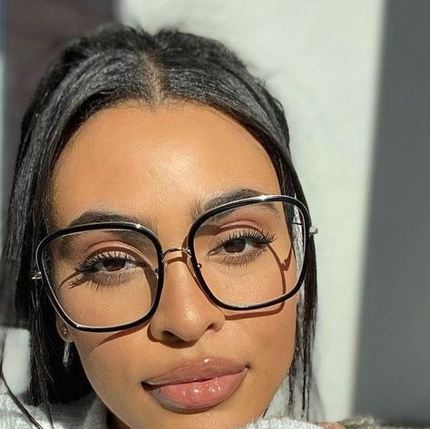 Big Eyeglasses For Women, Oversized Prescription Glasses Frames Woman, Oversized Prescription Glasses, Oversized Glasses Frames Black Women, Black Big Glasses, Oversized Frames Glasses, Black Big Frame Glasses, Women With Big Eyes, Oversized Square Glasses