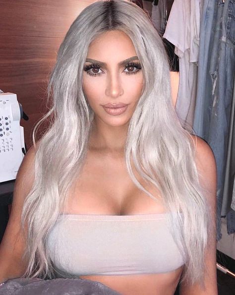 Pinterest: DEBORAHPRAHA ♥️ kim kardashian with platinum silver blonde hair c...,  #Blonde #DEBORAHPRAHA #Hair #kardashian #kim #Pinterest #Platinum #platinumblondehairkimkardashian #silver Check more at http://hairdesign2.tvizlet.me/pinterest-deborahpraha-%e2%99%a5%ef%b8%8f-kim-kardashian-with-platinum-silver-blonde-hair-c/ Color Rubio, Silver Blonde Hair, Latest Hair Color, Silver Blonde, Platinum Hair, Super Hair, Platinum Blonde Hair, Latest Hairstyles, Blonde Color