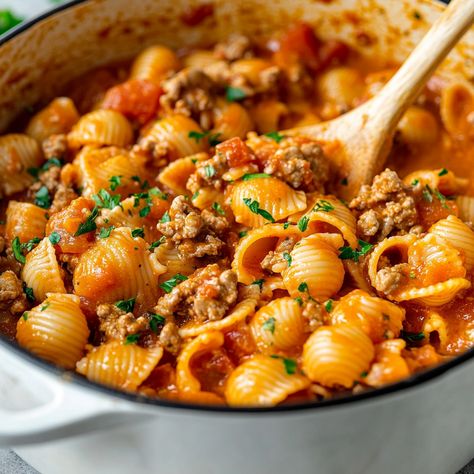 Easy Cheesy Taco Pasta - Krystel's Cooking Easy Cheesy Taco Pasta, Taco Meat Pasta, Weekend Lunches, Cheesy Taco Pasta, Taco Pasta Recipes, Meat Pasta, Taco Pasta, Cheesy Pasta, Hamburger Helper