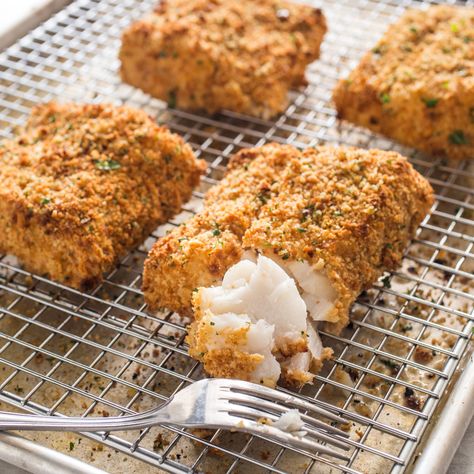 Oven-fried fish is typically fraught with soggy coatings and dry, overcooked flesh. We set out to bake flaky fillets in an ultracrisp crust. Sweet Relish Recipe, Breaded Fish, Oven Fried Fish, Donut Toppings, Fresh Bread Crumbs, Relish Recipes, Oven Fried, America's Test Kitchen Recipes, Roasted Cherry