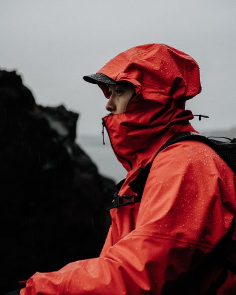 Goldwin Highlights SS22 GORE-TEX® and PERTEX® Shield Air Pieces in Editorial — eye_C Granola Girl, Outdoor Fashion, Pullover Designs, Gore Tex, Lifestyle Photography, Outdoor Camping, Color Me, Editorial, Highlights