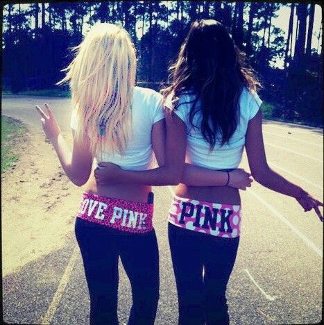 Victoria Secret Pink Yoga pants♡ 2010 Aesthetic, Tumblr Girly Aesthetic 2013, Summer Tumblr, 2010s Aesthetic, 2010s Nostalgia, 2013 Swag Era, Pink Tumblr Aesthetic, Girls Tumbler, Victoria's Secret Angel