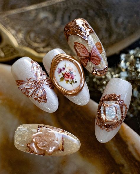 Instagram Bread Nails, Royalty Nails, Rococo Nails, Victorian Nails, Baroque Nails, Ethereal Nails, Vintage Nail Art, Boho Nails, New Hair Do