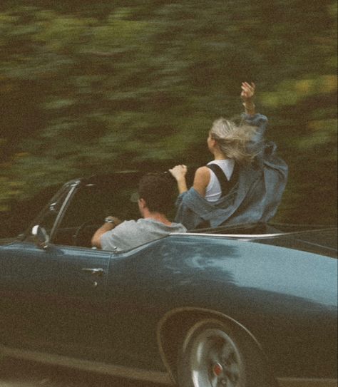 Couple Falling In Love, 1990s Couple Aesthetic, Vintage Life Aesthetic, Band Guy Aesthetic, 2000s Couple Aesthetic, Old Fashioned Love Aesthetic, Loving Life Aesthetic, 80s Love Aesthetic, Couple Car Aesthetic